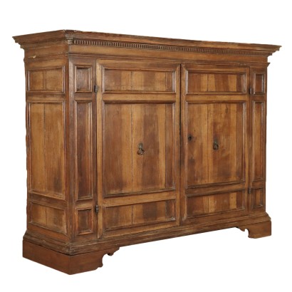 Grande Credenza a Due Ante in Noce