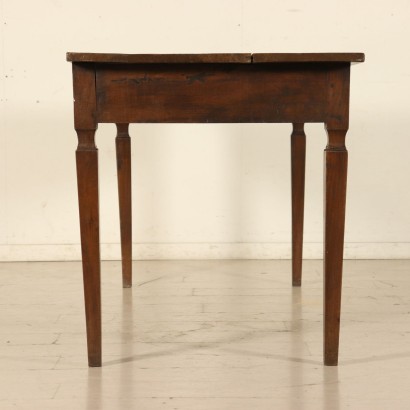 Table Directoire Noyer massif Fabriqué en Italie XIXeme siècle