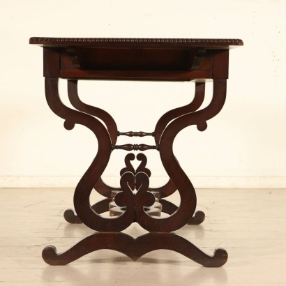 Drop-Leaf Table Maple Mahogany England 19th Century