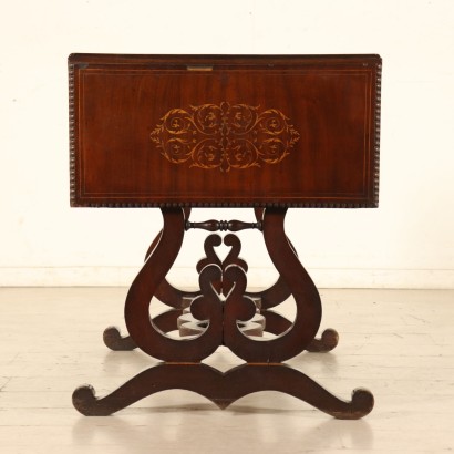 Drop-Leaf Table Maple Mahogany England 19th Century