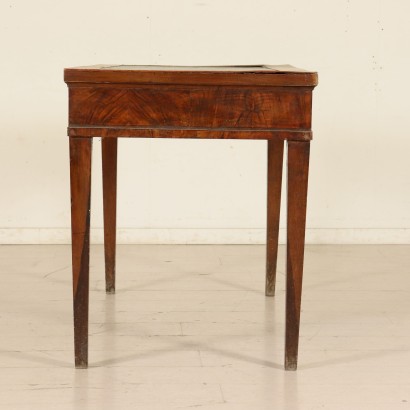 Walnut Writing Desk Leatherette Insert Italy Early 1800s