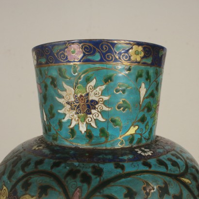 Vase avec Colonne Bois ébonisé Porcelaine France XIXeme siècle