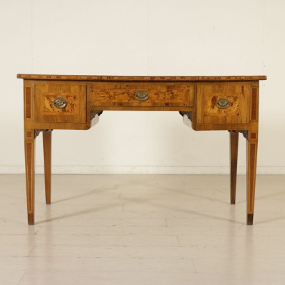 Desk Antique Wood Manufactured in Italy Last Quarter of 1700s