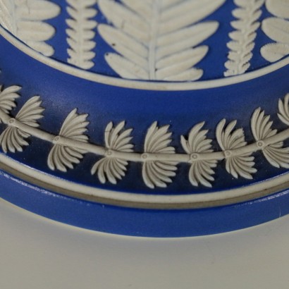 Paire de Vases Jasperware Wedgwood Angleterre XXeme siècle