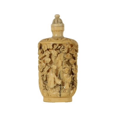 Chinese Snuff Bottle Sculpted Ivory 20th Century