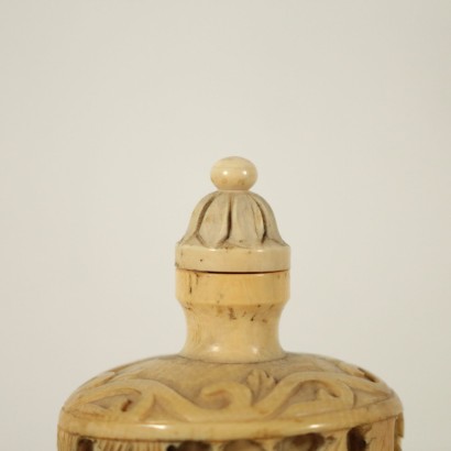 Chinese Snuff Bottle Sculpted Ivory 20th Century