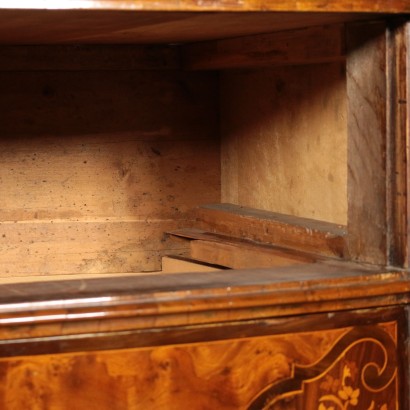 Elegant Maple Walnut Chest of Drawers Austria First Half 18th Century