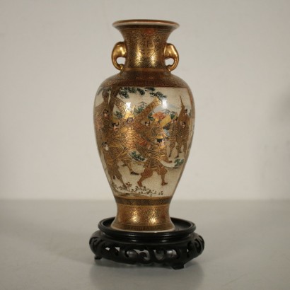 Paire de Vases Satsuma Japon Périod Meiji (1868- 1912)