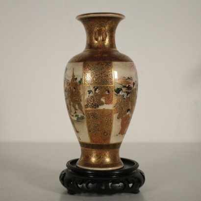 Paire de Vases Satsuma Japon Périod Meiji (1868- 1912)