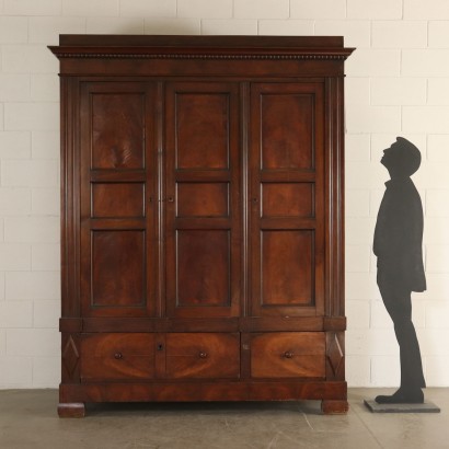 Armoire à trois Vantaux Ronce de Noyer Italie Deuxième quartier '800