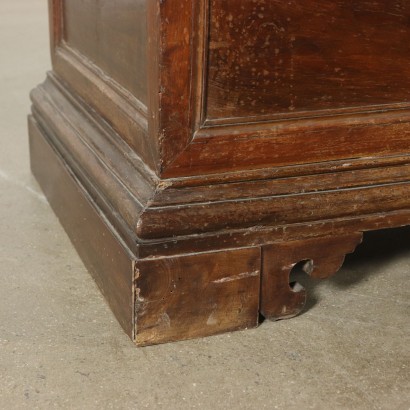 Storage Bench Walnut Manufactured in Italy 18th Century