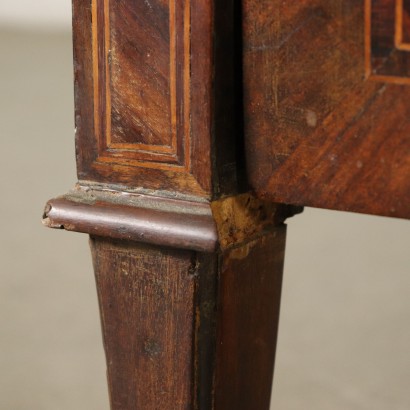 Neoclassical Chest of Drawers Maple Rosewood Italy 1700s