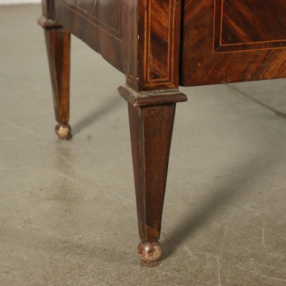 Neoclassical Chest of Drawers Maple Rosewood Italy 1700s