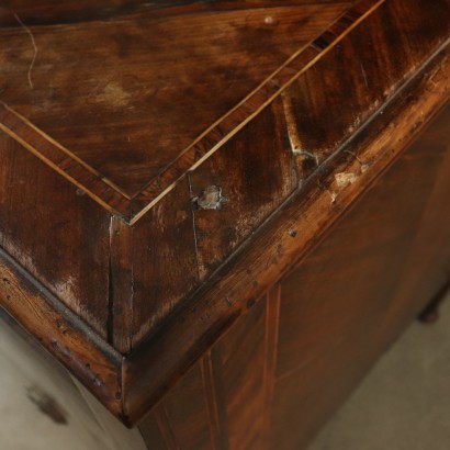 Neoclassical Chest of Drawers Maple Rosewood Italy 1700s