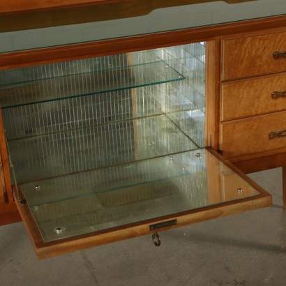 Buffetschrank Wurzelholz Kirschholz Glas Messing Italien 50er Jahre.