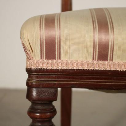 Set of Four Chairs Mahogany England Late 19th Century