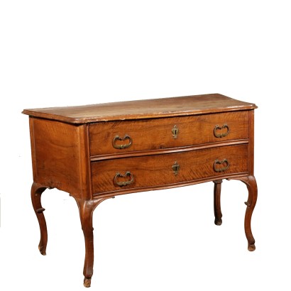 Serpentine Walnut Chest of Drawers Italy Mid 1700s