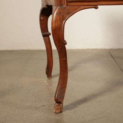 Serpentine Walnut Chest of Drawers Italy Mid 1700s