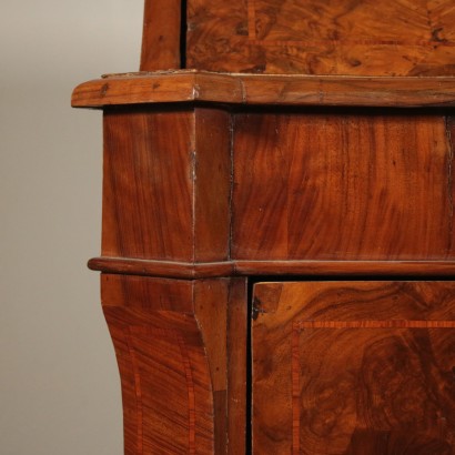 Drop-Leaf Bureau Walnut Rosewood Italy First Half of 1700s