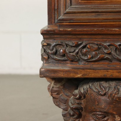 Storage Bench mit Cherubs Maple Walnut Italy 18th Century