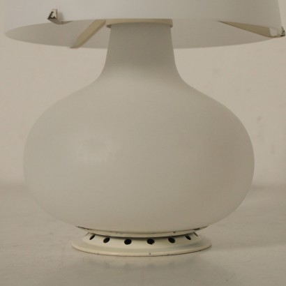 modernariato, modernariato di design, lampada da parete, lampada da parete modernariato, lampada da parete di modernariato, lampada da parete italiana, lampada da parete vintage, lampada da parete anni '60, lampada da parete design anni 60