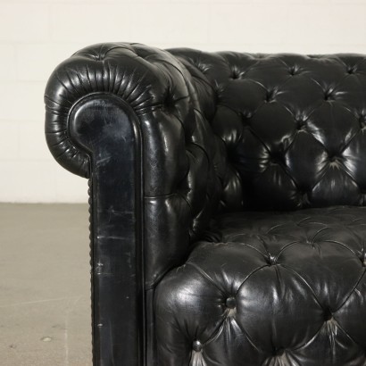 Chesterfield Sofa Schwarzes Leder Italien 20. Jahrhundert