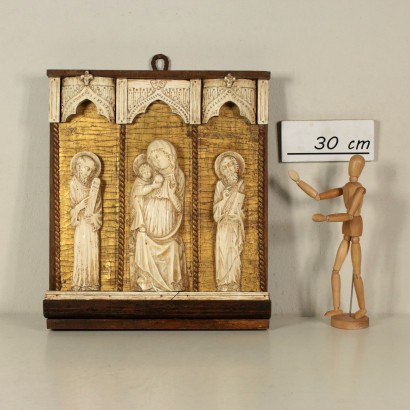 Madonna mit Kind und Heiligen Elfenbein Holz Ende '800 Anfang '900.