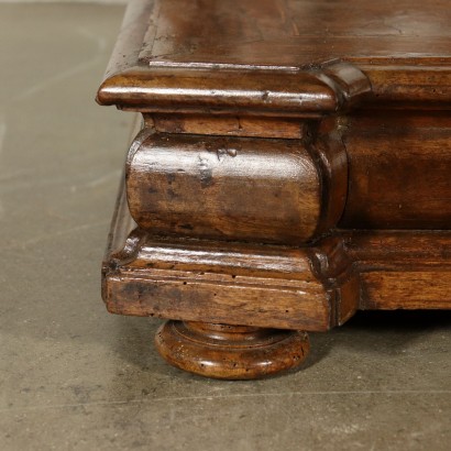 Kneeler Antique Material Walnut Feather Banded Italy 20th Century