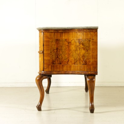 Serpentine Chest of Drawers Walnut Ferrara Italy Mid 1700s