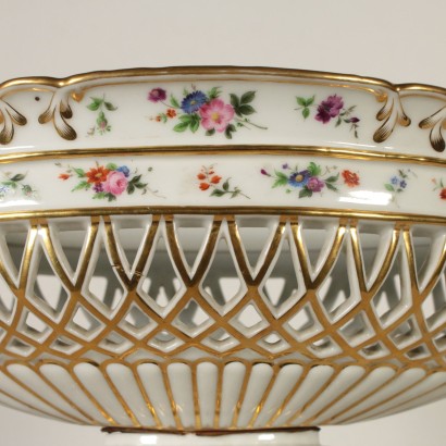 Porcelain Decorated Centerpiece 20th Century