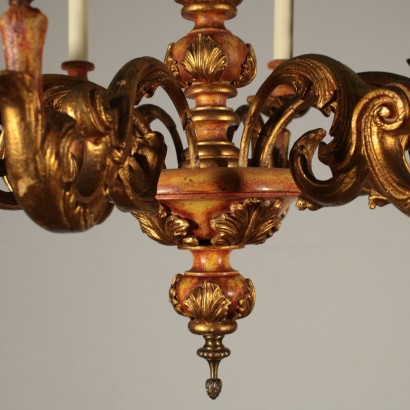 Lustre à Huit Bras Bois sculpté et doré Fabriqué en Italie '900