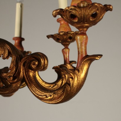 Lustre à Huit Bras Bois sculpté et doré Fabriqué en Italie '900