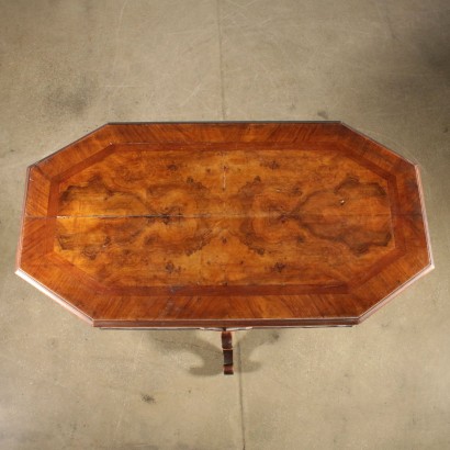 Table Umbertino Ronce de Noyer Fabriqué en Italie Dernier quart '800