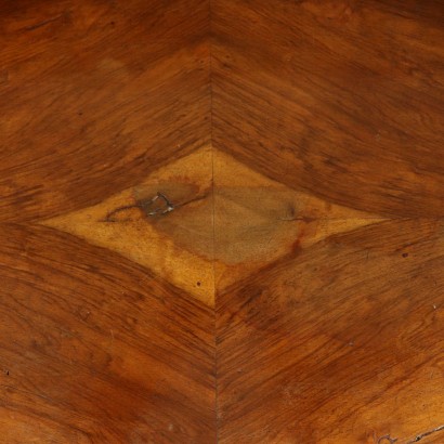 Elegant Chest of Drawers Walnut Tuscany Italy Late 1700s