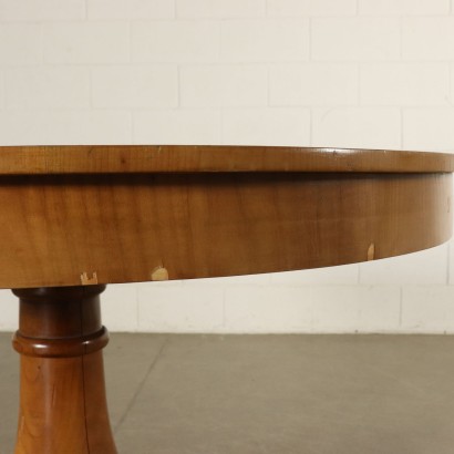 Revival Round Table Cherry Italy 20th Century