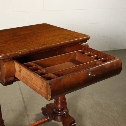 Petite Table Victorian Palissandre Acajou Angleterre Moitié '800