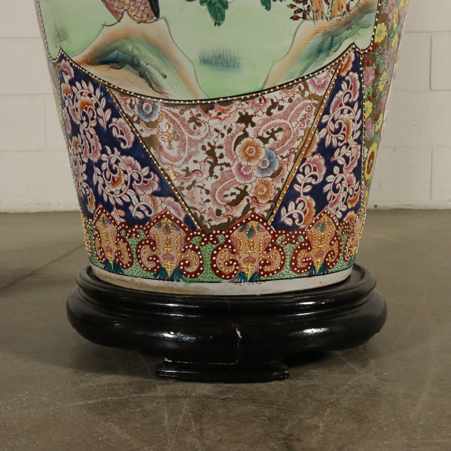Pair Of Large Chinese Vases With Support 20th Century