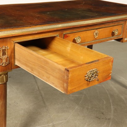 Large Revival Mahogany Desk Italy 20th Century