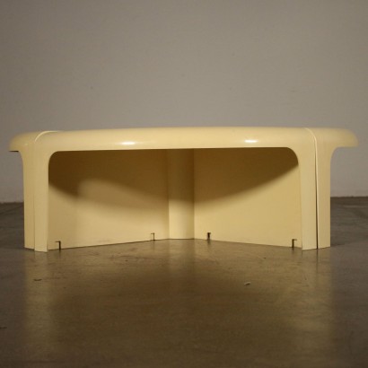 Petite Table Bernini Matière plastique Fabriqué en Italie Années 60-70