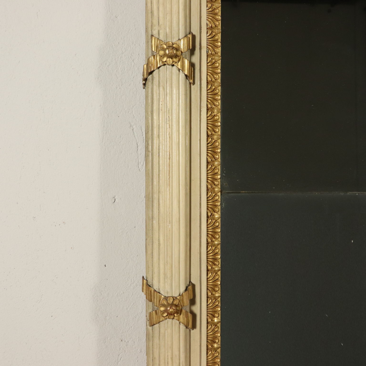 Lacquered Gilded Mantelpiece Mirror Italy 19th Century Mirrors And Frames Antique Dimanoinmano It Lacquered Gilded Mantelpiece Mirror Italy 19th Century Mirrors And Frames Antique Dimanoinmano It