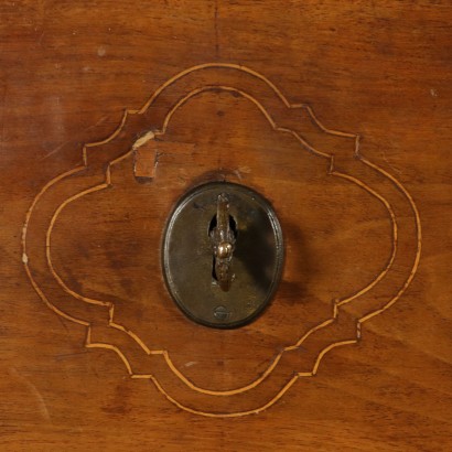 Chest of Drawers with Upper Case Maple Inlays Spain 18th Century