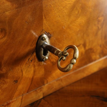 Chest of Drawers with Tilting Mirror Walnut Mid 1800s