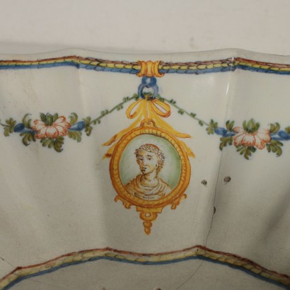 Centrotavola in maiolica