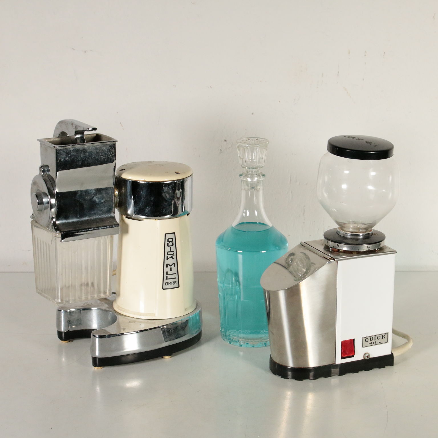 modernariato, modernariato di design, elettronica, elettronica modernariato, elettronica di modernariato, elettronica italiana, elettronica vintage, elettronica anni '60, elettronica design anni 60,Grattuggia Elettrica Anni 60/70