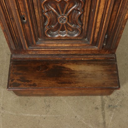 Kneeler Solid Walnut Italy First Half of 1700s