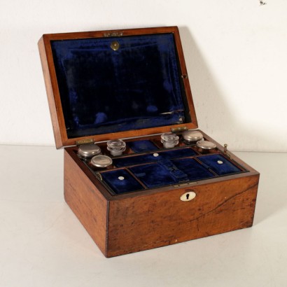 Walnut Travel Box with Mother-of-Pearl Inserts 19th Century