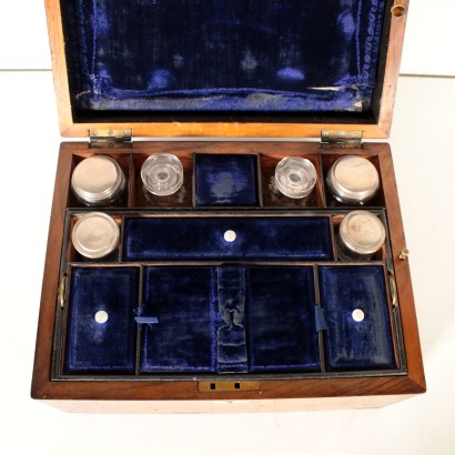 Walnut Travel Box with Mother-of-Pearl Inserts 19th Century