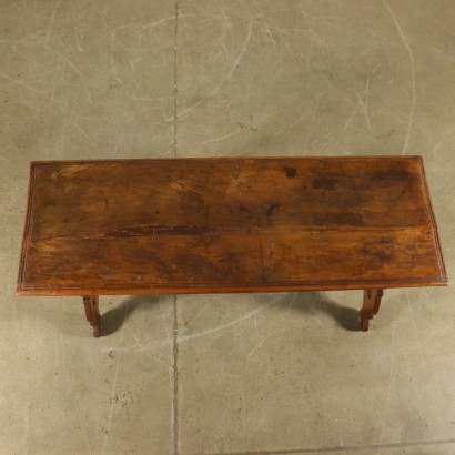 Tisch aus Nussbaumholz Italien 18. und 20. Jahrhundert