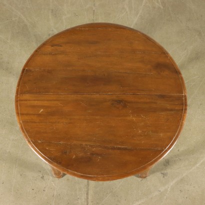 Round Extending Table Walnut Italy 19th Century