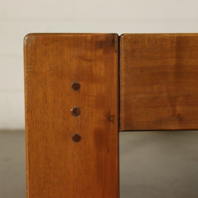 Petite Table Plaqué de Noyer Fabriqué en Italie Années 60